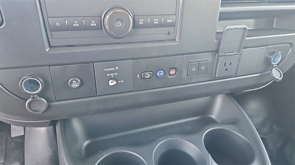 2025 Chevrolet Express Passenger LS