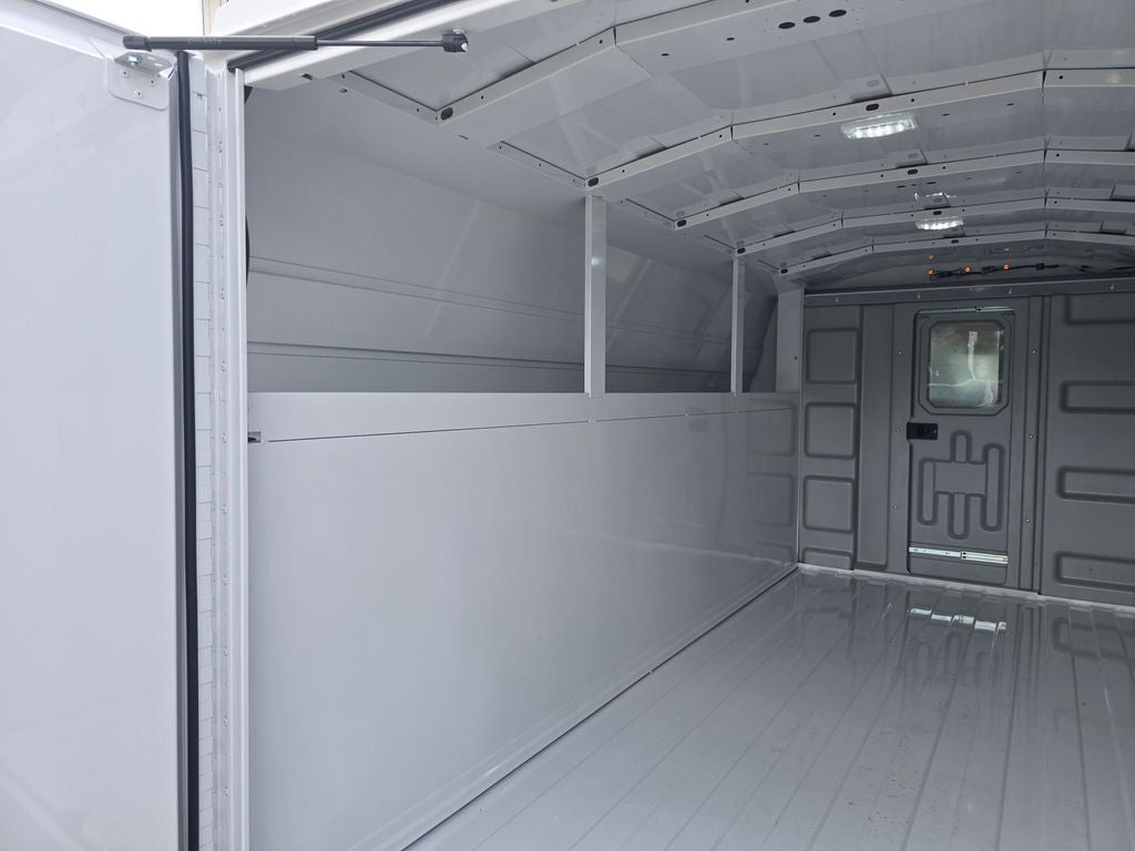 2026 Chevrolet Express Cutaway 5