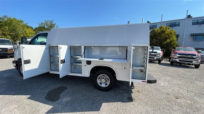 2025 Chevrolet Express Commercial Cutaway Work Van