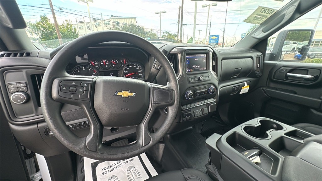 2025 Chevrolet Silverado 3500HD CC Work Truck