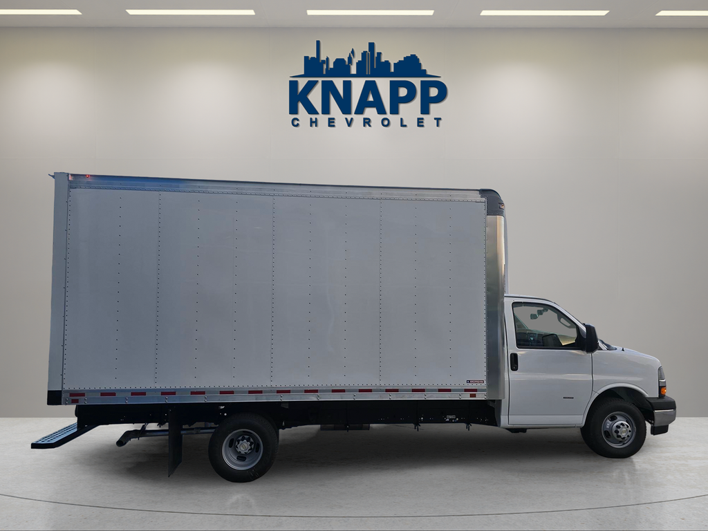 2026 Chevrolet Express Cutaway 2