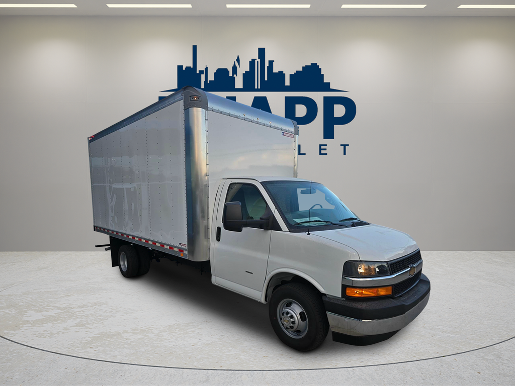 2026 Chevrolet Express Cutaway 6