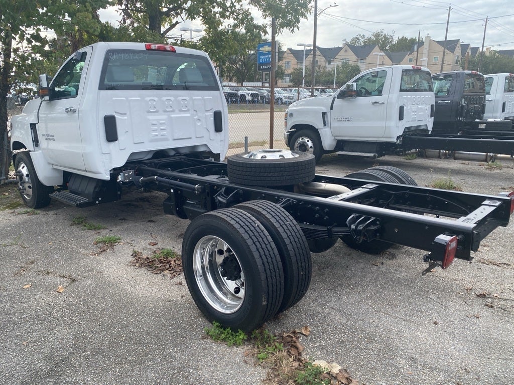 2024 Chevrolet Silverado MD Work Truck