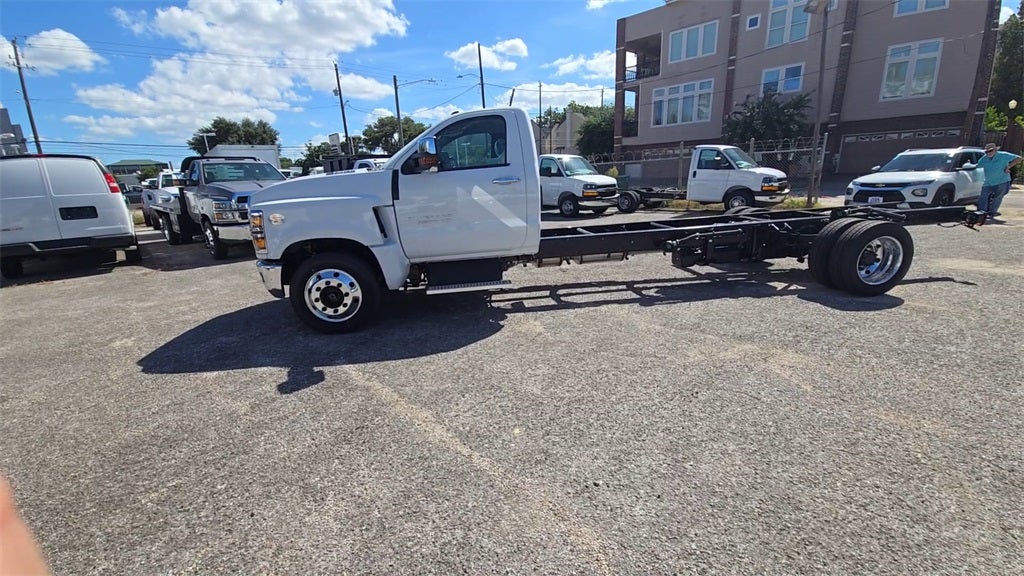 2024 Chevrolet Silverado MD Work Truck