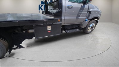 2024 Chevrolet Silverado MD LT