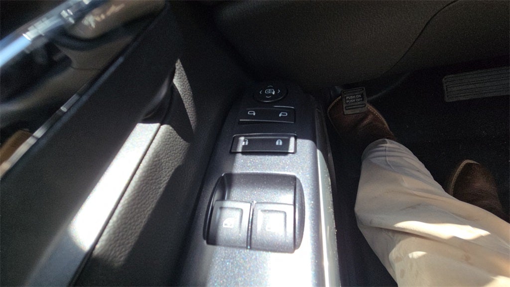 2024 Chevrolet Silverado MD LT