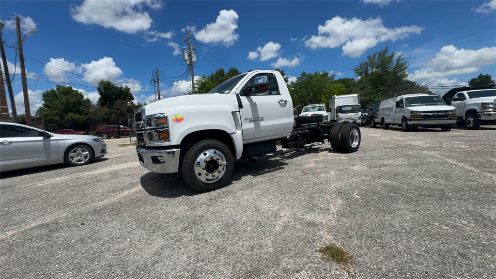 2024 Chevrolet Silverado MD Work Truck