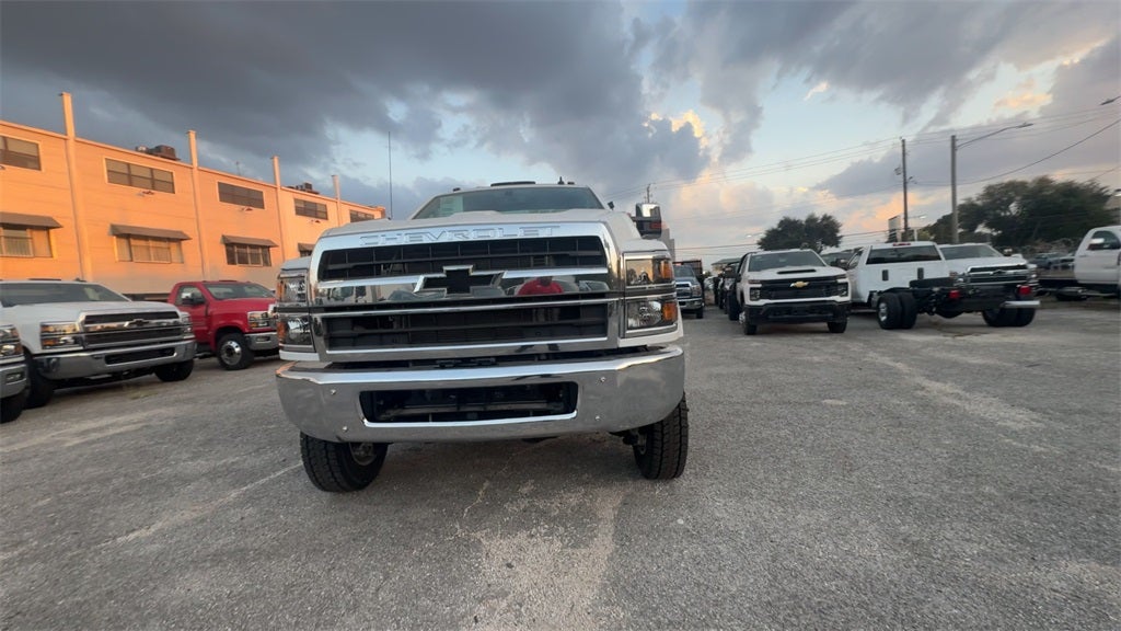 2024 Chevrolet Silverado MD LT