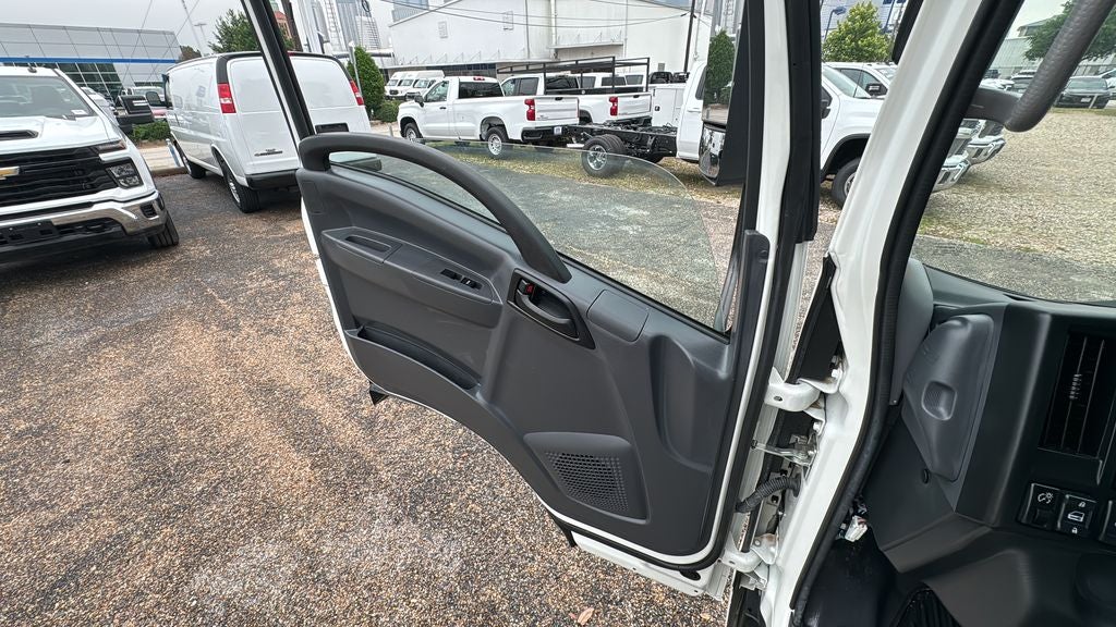 2025 Chevrolet 5500 HG LCF Gas Base